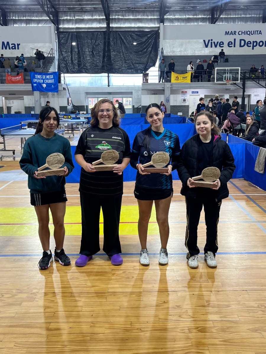 Podio femenino en Santa Clara del Mar