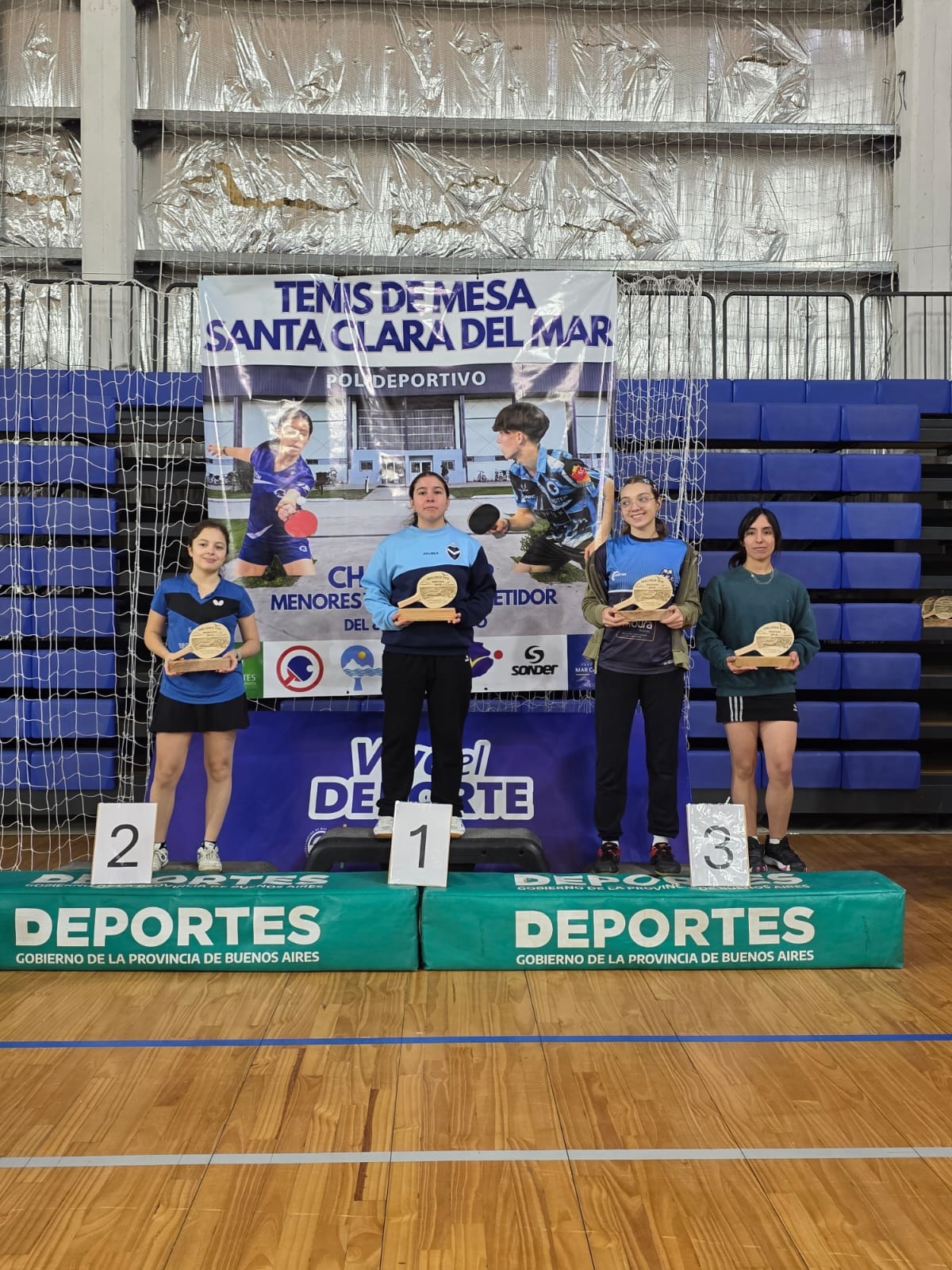 Podio de damas en el Torneo Challenger FATM